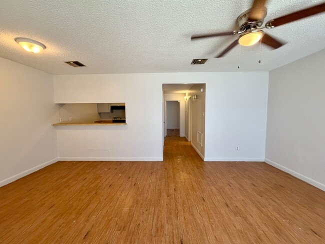Building Photo - 506 Marigny Cir