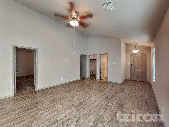 Foto del edificio - 9845 Gln Brk Ln