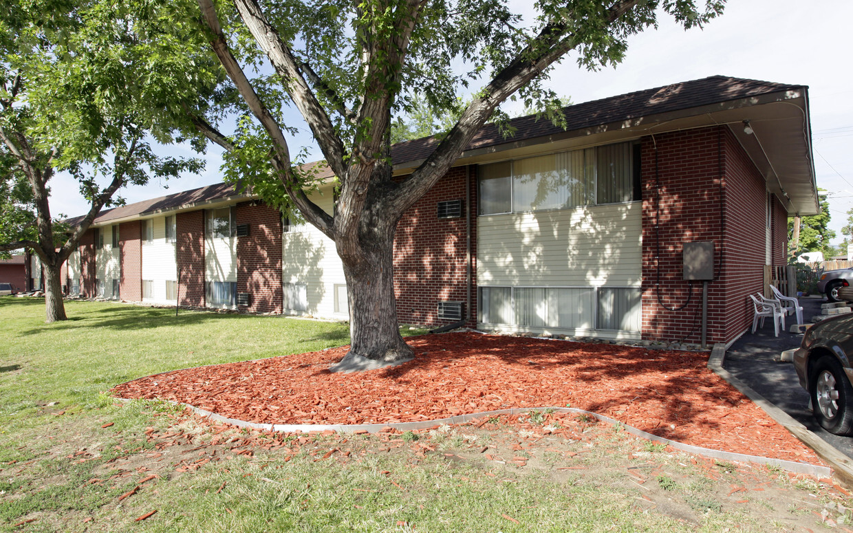 Primary Photo - Pecos Gardens Apartments