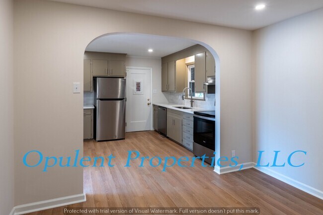 Foto del edificio - 834 Savage Rd