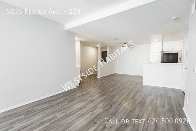 Building Photo - 5235 Kester - Gorgeous, fully renovated bu...