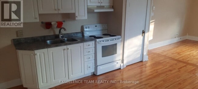 Photo du bâtiment - 1800 Montreal Rd