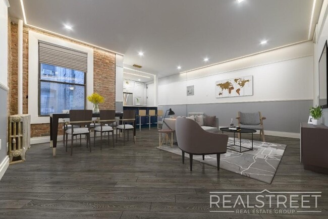 Building Photo - NEWLY RENOVATED 3 BED 2 BATH APT in Brooklyn Heights!