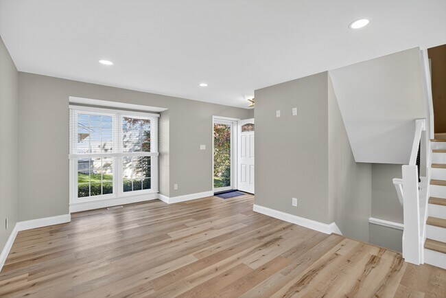 Foto del edificio - 3459 Howell Ct