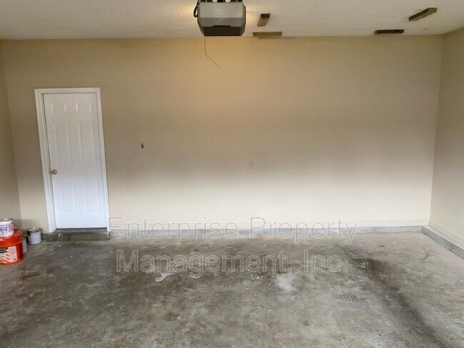 Foto del edificio - 8733 Rogers Park Ave