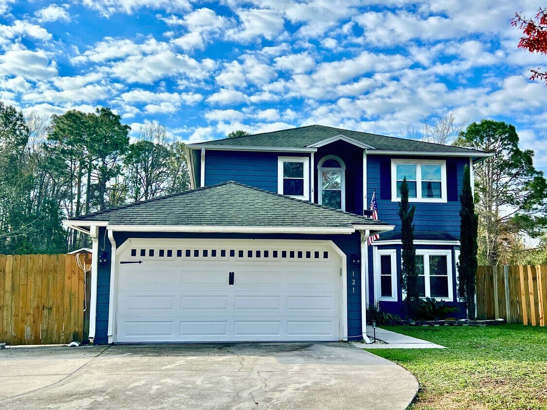 Primary Photo - Charming 3-Bedroom Home with Modern Upgrad...