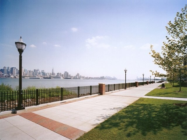 23 Ave at Port Imperial Unit 2106, West New York, NJ 07093