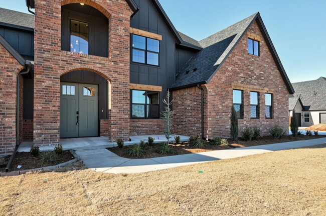 Building Photo - 1045 Collis Wy