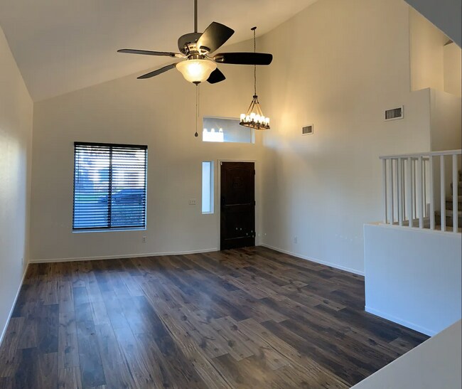 Foto del edificio - 309 Teal Ridge Hills Dr