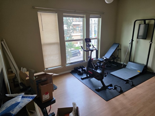 Building Photo - 2414 Longview St