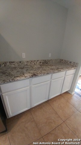 Building Photo - 10534 Bluestone Creek