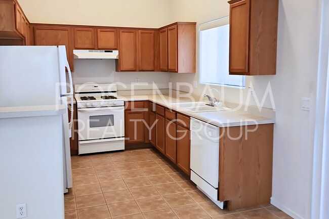 Building Photo - Beautiful 3-bedrooms, 2-baths home in the Viewpoint Community of Prescott Valley!