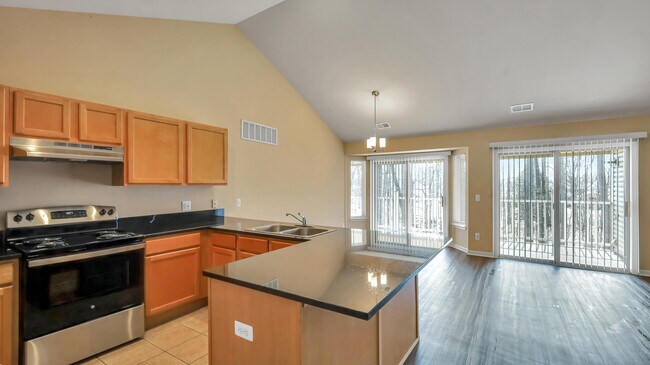 Foto del edificio - 5593 Stoney Pl N