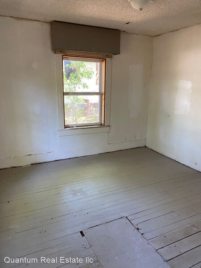 Foto del edificio - 3 br, 1 bath House - 3919 Rowe Ave.