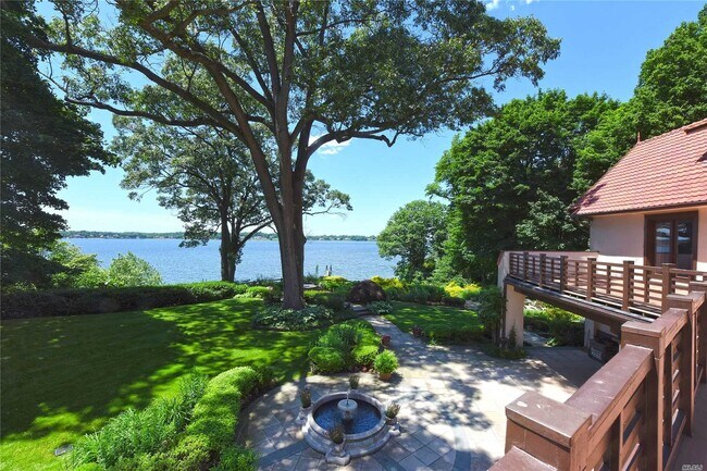 Foto del edificio - 12 Hicks Ln