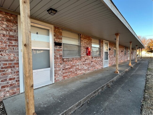 Building Photo - 2010 Theodore Dr