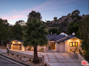 Building Photo - 3637 Loadstone Dr