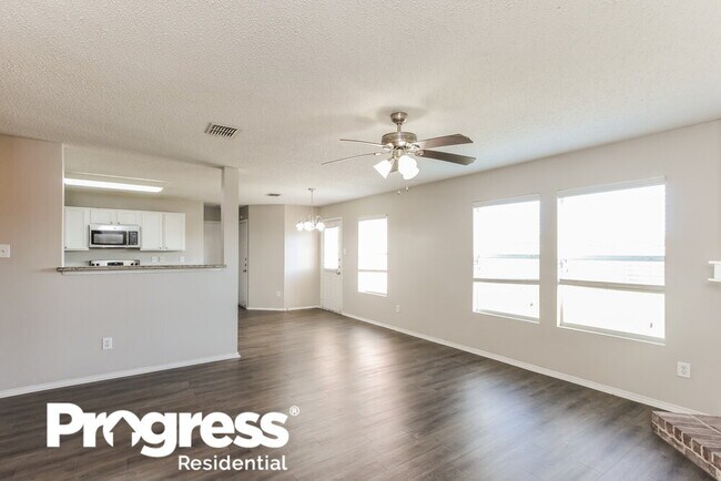 Building Photo - 1416 Daisy Dr