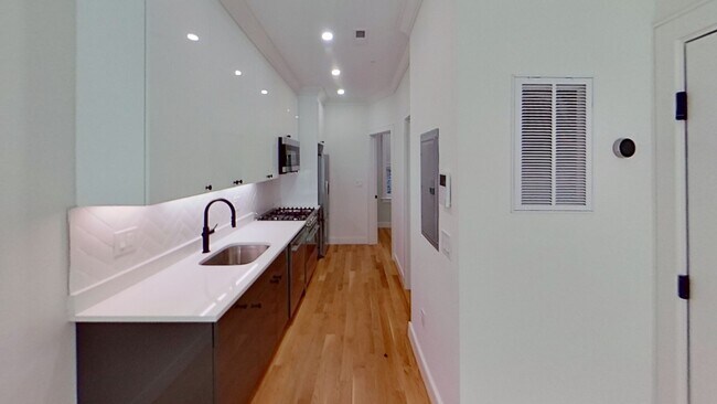 Foto del edificio - 18 Grove St