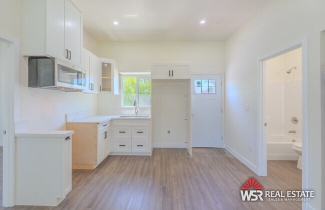 Foto del edificio - 25168 E 17th St