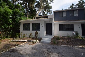 Building Photo - 904 Sumter St