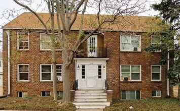 Building Photo - 719 W 20th St