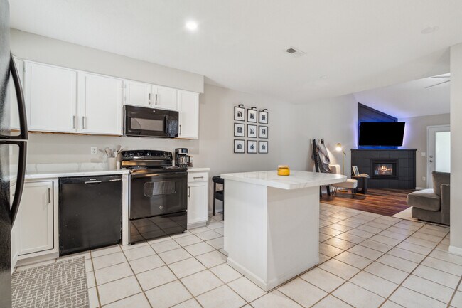 Building Photo - 189 Stephans St