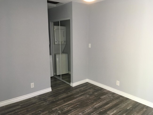 Foto del edificio - 1838 E 7th St