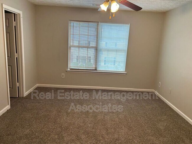 Foto del edificio - 1764 Carrington Dr