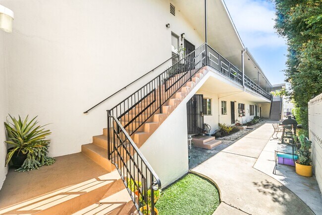 Front Staircase - 2826 E 4th St