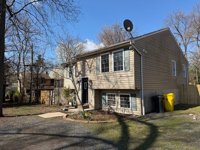 Foto del edificio - 545 Old Stage Rd