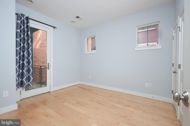 Building Photo - 1700 Euclid St NW
