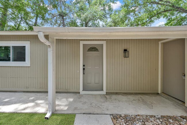 Foto del edificio - 21 Gambrel Oak Pl