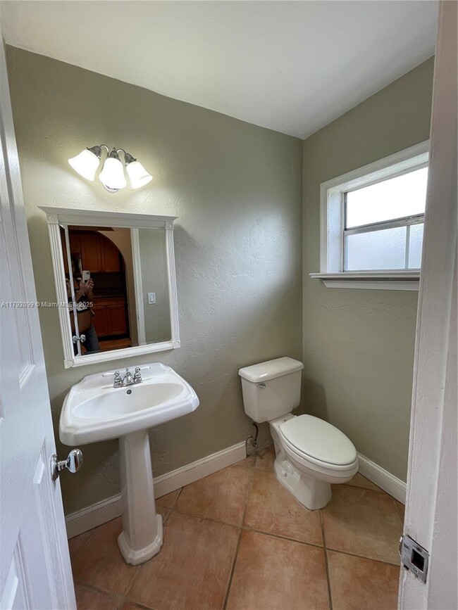 Foto del edificio - 8650 SW 67th Ave