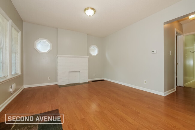 Building Photo - 2314 Van Brunt Blvd