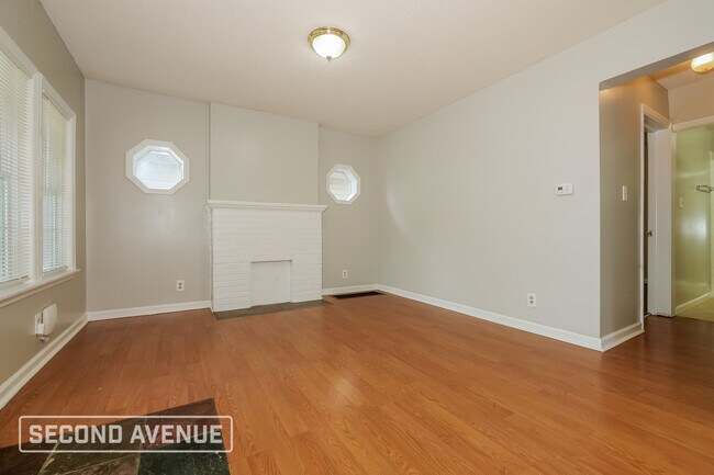 Foto del edificio - 2314 Van Brunt Blvd