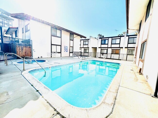 Foto del edificio - 17057 S Vermont Ave