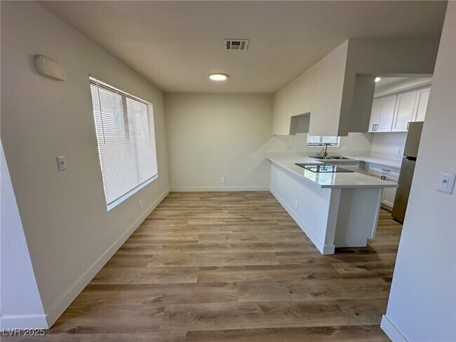 Foto del edificio - 6932 Kilgore Dr