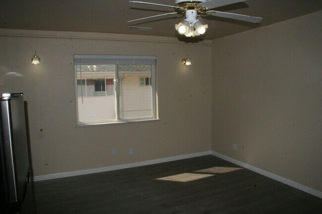 Foto del edificio - N202 Gemstone Properties Studio Apartment *Utilities Included*