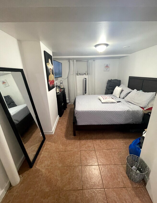 Foto principal - 71 Delavan Ave