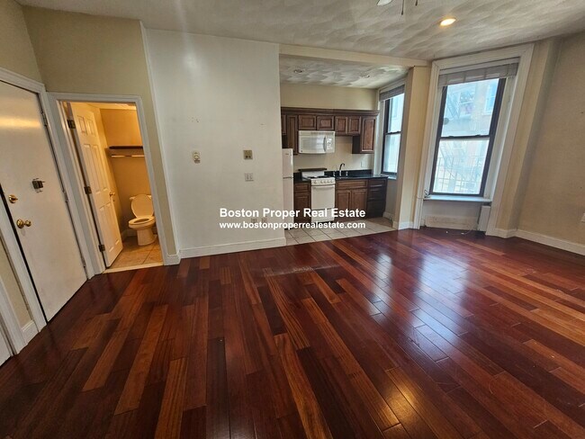 Foto del edificio - 250 Newbury St