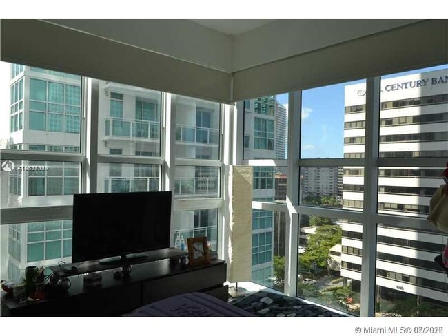 Foto del edificio - 950 Brickell Bay Dr