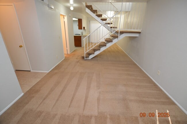 Building Photo - 495 Sellers Pl