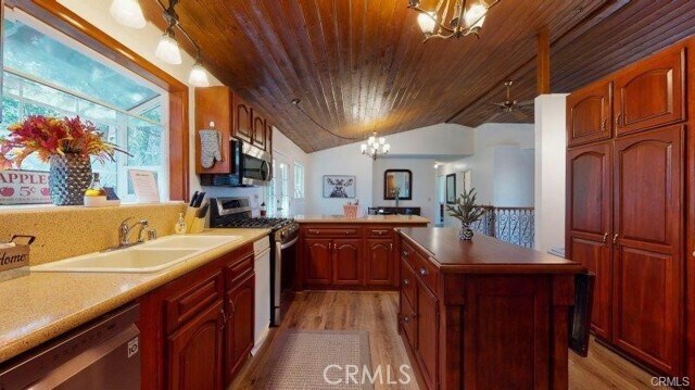 Building Photo - 621 Arth Dr