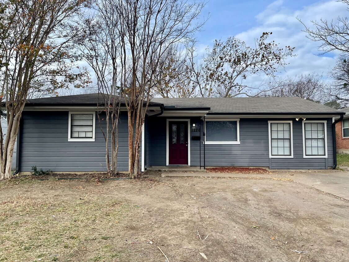 Primary Photo - 1226 SW 5th St