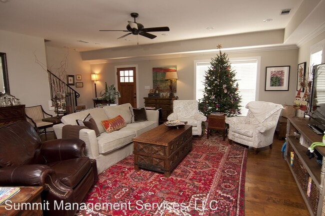 Building Photo - 5 br, 5 bath House - 1301-2 Access Road