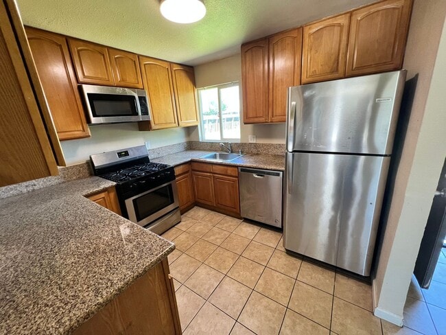 Foto del edificio - Great looking duplex, plenty of room, and ...