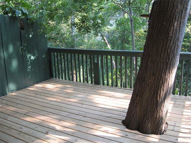 Foto del edificio - 8283 Kingsbrook Rd