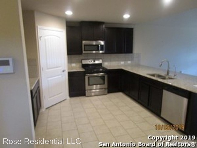 Building Photo - 3 br, 2.5 bath House - 723 Pelican Point