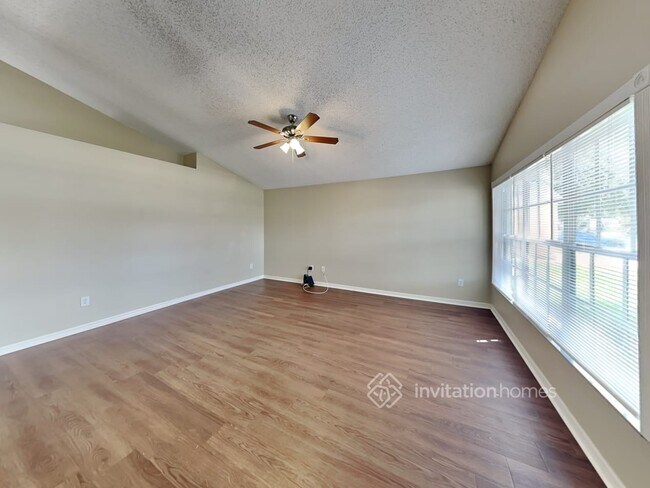 Foto del edificio - 2479 Sagemont Dr